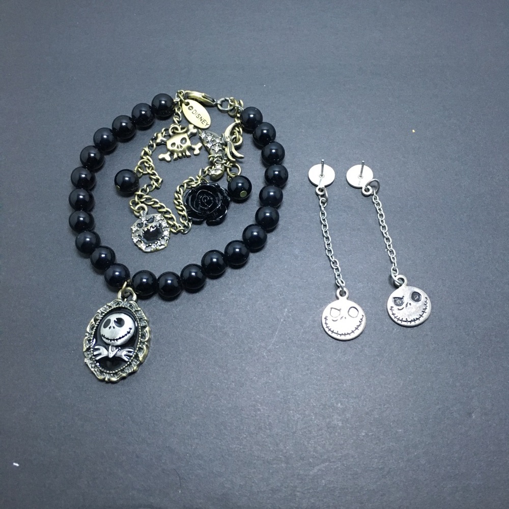 Bracelet and ear rings